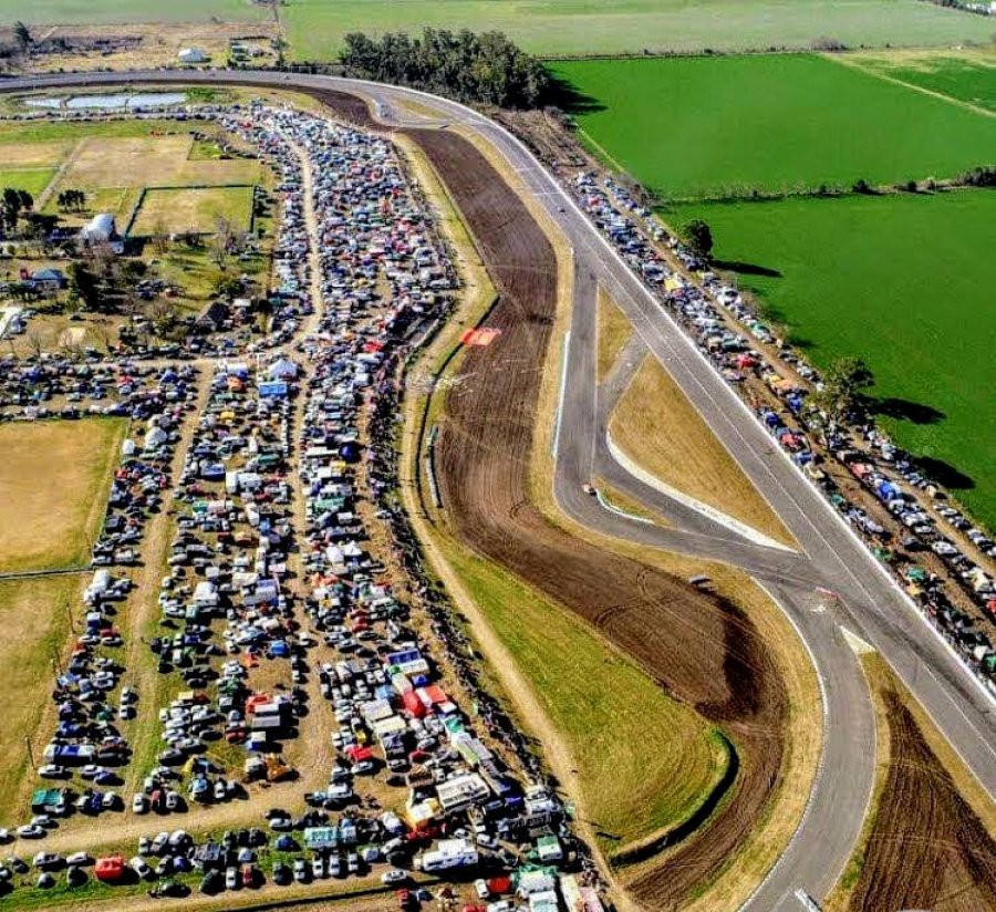 El aut&oacute;dromo rafaelino se destaca por su excepcional convocatoria.