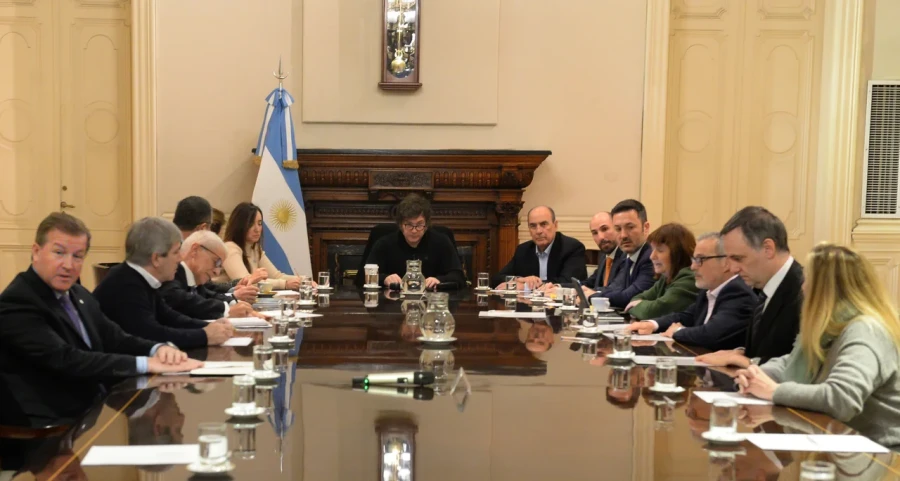 El presidente Javier Milei encabeza una nueva reuni&oacute;n de Gabinete.