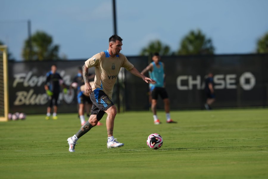 EN MIAMI. / La Selecci&oacute;n Argentina entrena en el Predio del Inter Miami, donde Lionel Messi es plenamente local.