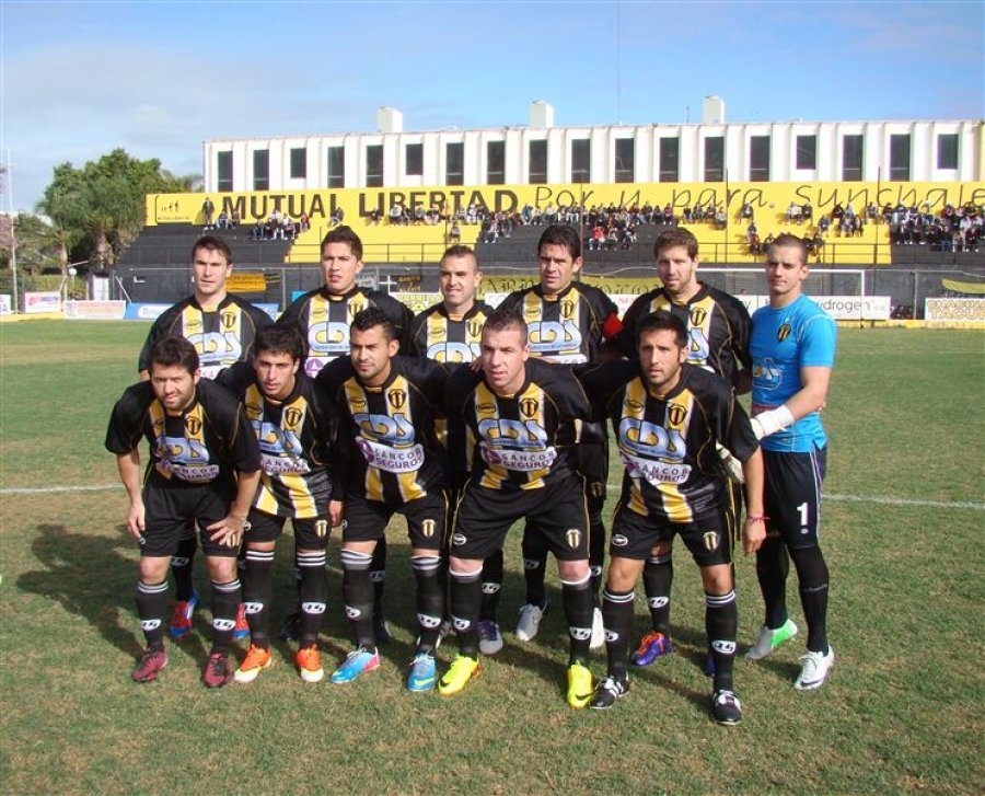 EQUIPO DE 2013./ Libertad hizo una gran campa&ntilde;a ese a&ntilde;o y Sand fue determinante.
