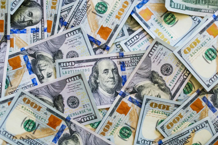 El d&oacute;lar blue cedi&oacute; diez pesos este mi&eacute;rcoles.