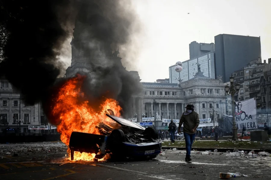 Incidentes en el Congreso Nacional durante el tratamiento de la Ley Bases en el Senado.