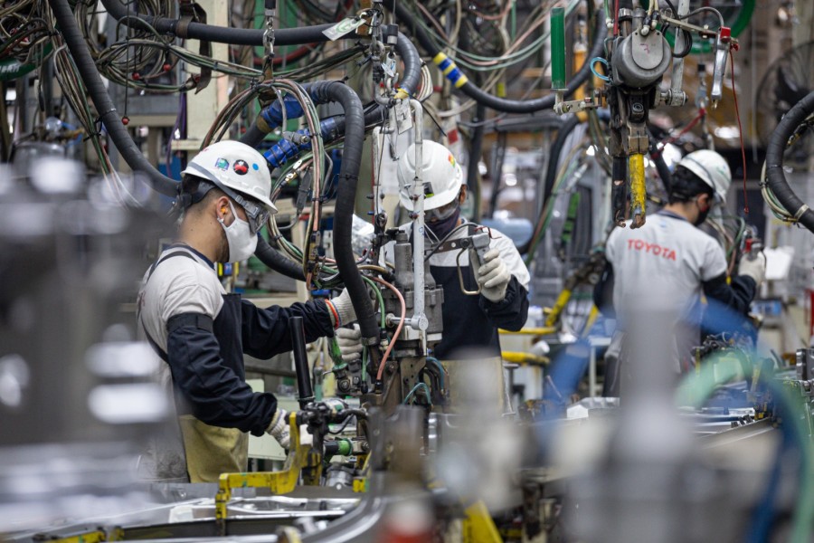 ECUACI&Oacute;N POSITIVA. Cuando hay inversi&oacute;n, se genera empleo y luego crecimiento.