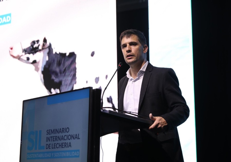 CONTUNDENTE. Ante productores y empresarios, el intendente elogi&oacute; al sector productivo de la regi&oacute;n.