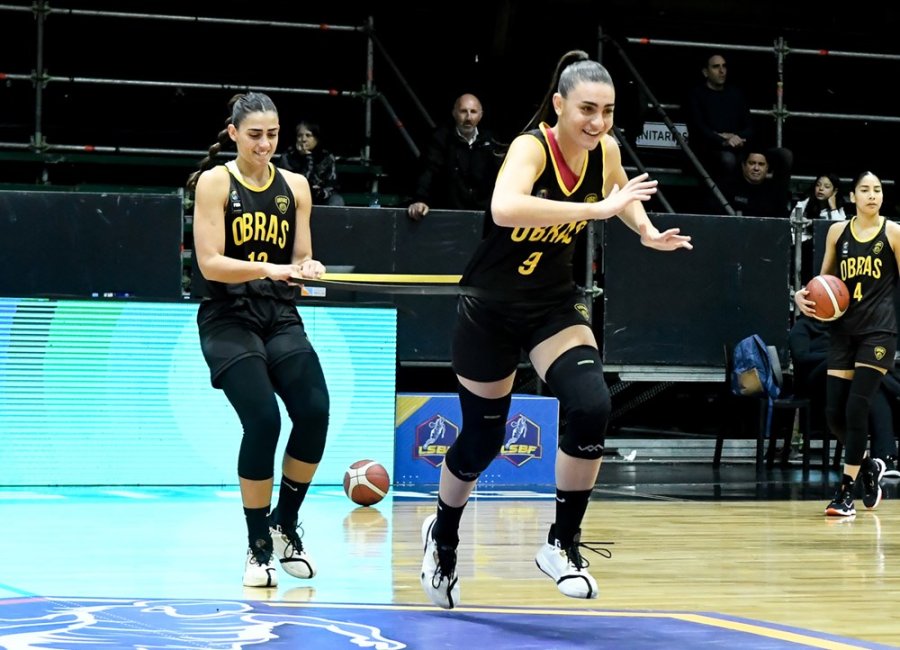 FELIZ MOMENTO. Las jugadoras rafaelinas de Obras Basket.