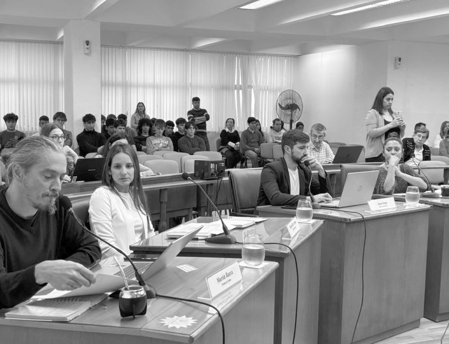 DEBATE. Los ediles aprobaron varios proyectos en la tranquila sesi&oacute;n que se realiz&oacute; este jueves con la presencia de estudiantes locales.