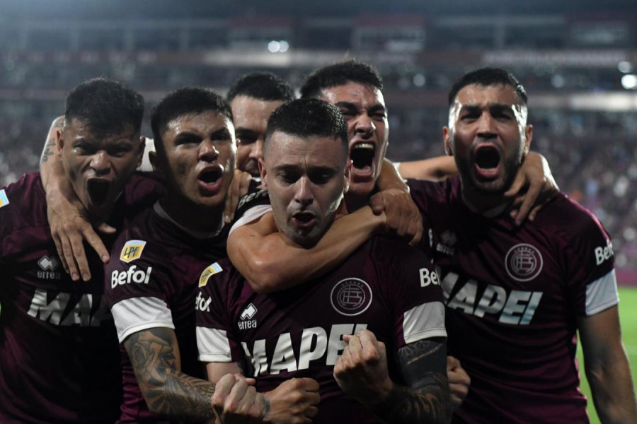 LAN&Uacute;S SUPER&Oacute; EN LA FORTALEZA A RACING