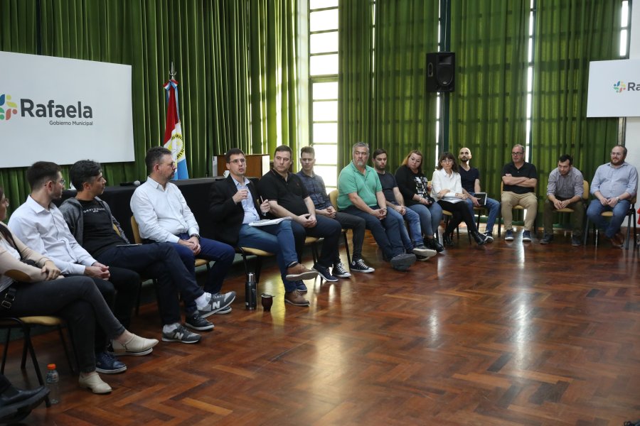 Leo Viotti presidi&oacute; la reuni&oacute;n con su equipo con un mensaje muy claro: que cada funcionario redoble los esfuerzos para cumplir los objetivos planteados en cada &aacute;rea.
