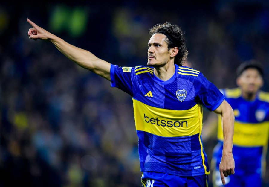 CAVANI ANOT&Oacute; EL TANTO CON EL QUE BOCA SUPER&Oacute; A V&Eacute;LEZ