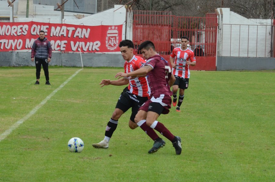 DESEO./ El "9" aguardar&aacute; que Defensores de Villa Ramallo le saque puntos a El Linque&ntilde;o.