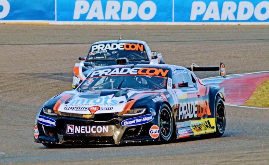Christian Ledesma le dio la primera pole al modelo Camaro en el Turismo Carretera.