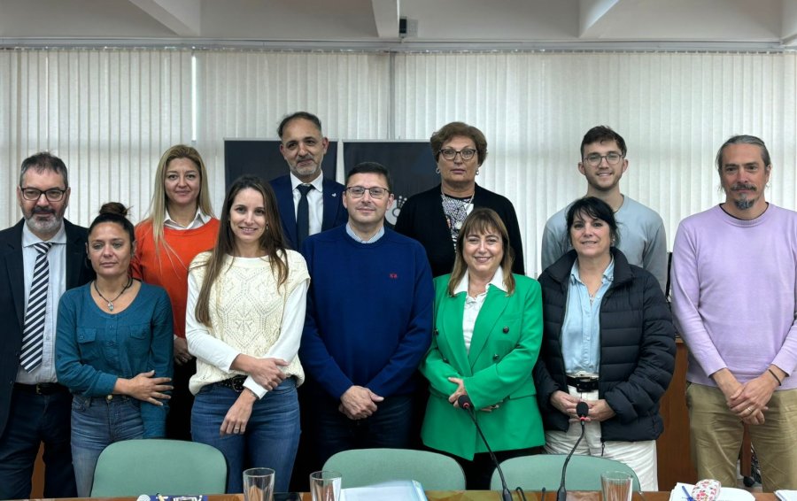 CON LOS EDILES. La m&aacute;xima autoridad de la defensa de Santa Fe estuvo de visita en la ciudad.