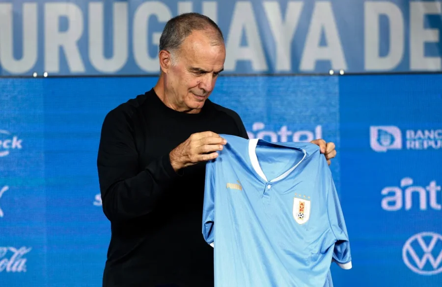 MARCELO BIELSA ENCABEZA LA LISTA DE T&Eacute;CNICOS