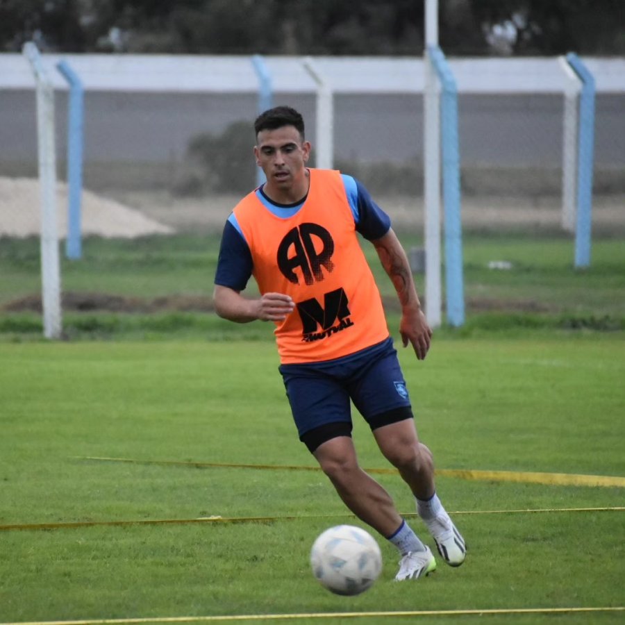 IV&Aacute;N SANDOVAL.&nbsp; El delantero que lleg&oacute; para reforzar la ofensiva celeste.