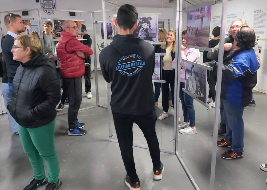 MUESTRA. Fue recorrida por los asistentes en la sala de prensa del aut&oacute;dromo.