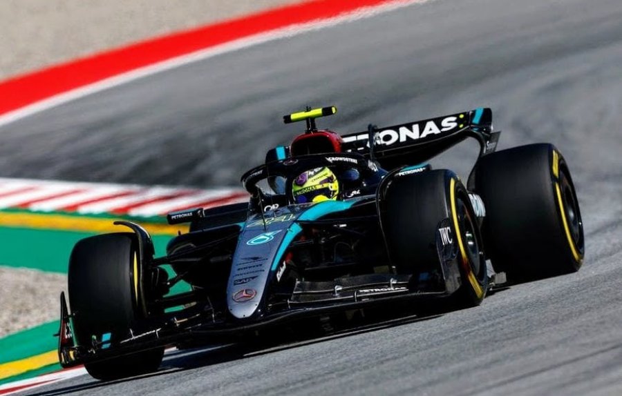 Lewis Hamilton fue la referencia del viernes con el Mercedes.