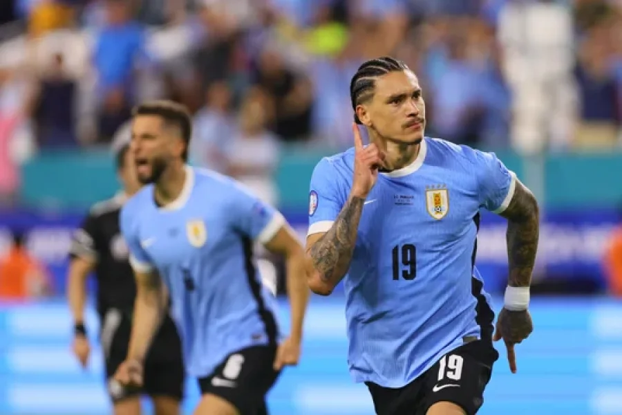 URUGUAY COMENZ&Oacute; CON EL PIE DERECHO LA COPA AM&Eacute;RICA