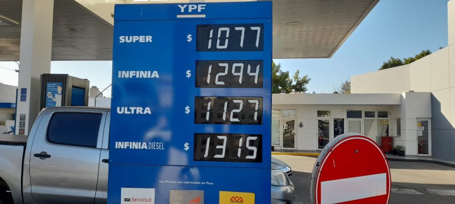 NUEVO AUMENTO, Y VAN....Los combustibles volvieron a subir por 8va ocasi&oacute;n en lo que va de la gesti&oacute;n de Javier Milei.