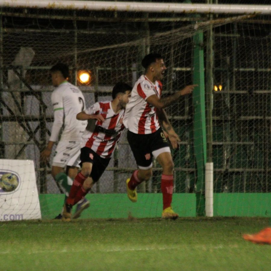 CERRO LA GOLEADA./ Augusto Baldasarre, uno de los delanteros que convirti&oacute;.