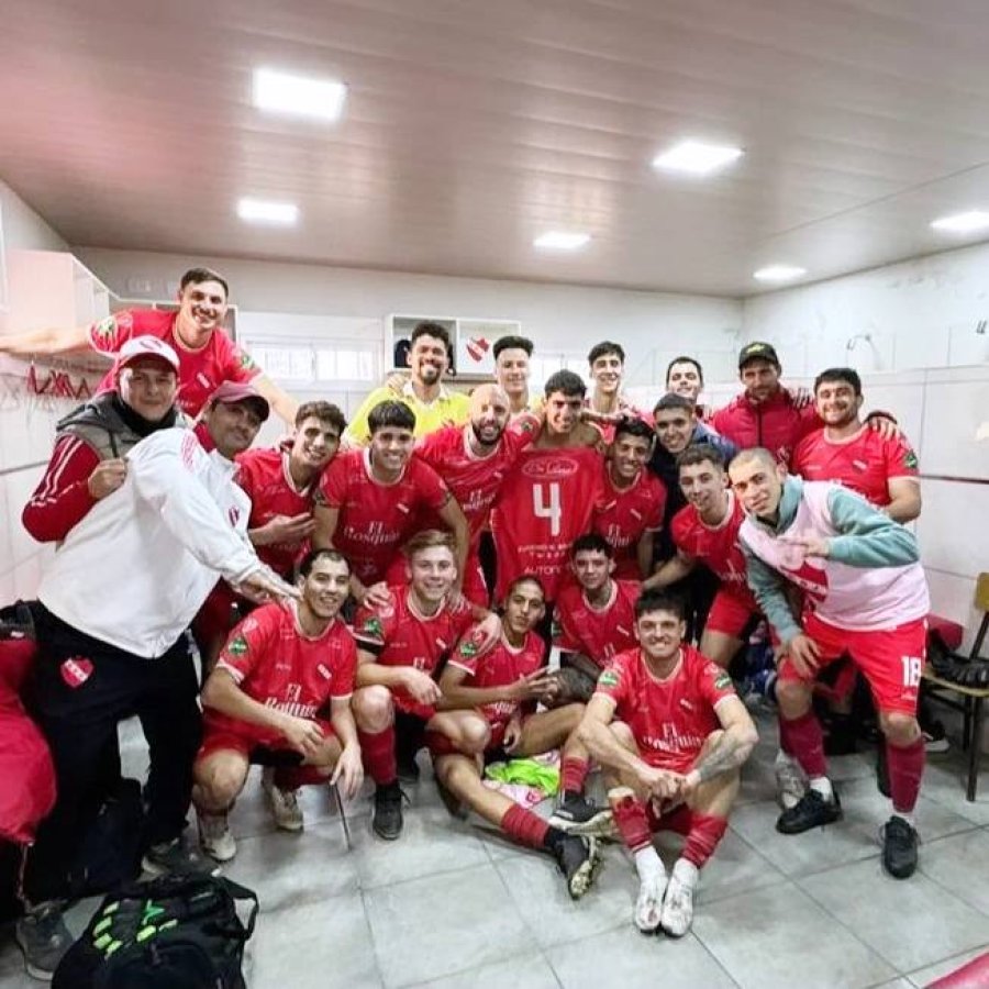 PARA FESTEJARLO./ Se qued&oacute; con el Apertura de la Zona Sur.