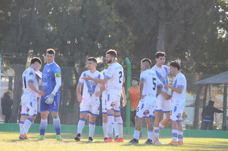 PEÑAROL. El elenco de Villa Rosas enfrentará a Colón.