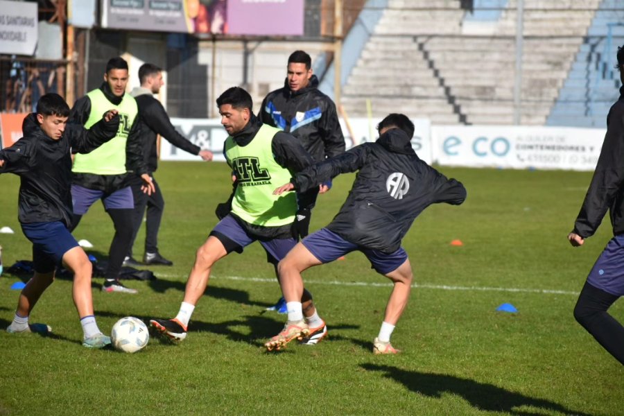 POR LA RECUPERACI&Oacute;N. La Crema visita ma&ntilde;ana a Gimnasia de Mendoza con el objetivo de volverse con alg&uacute;n punto.
