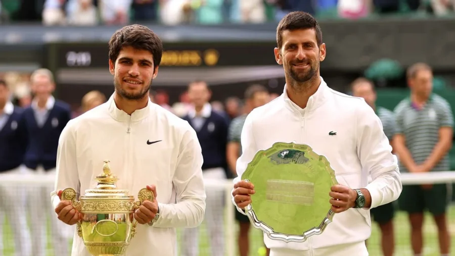 Carlos Alcaraz y Novak Djokovic.
