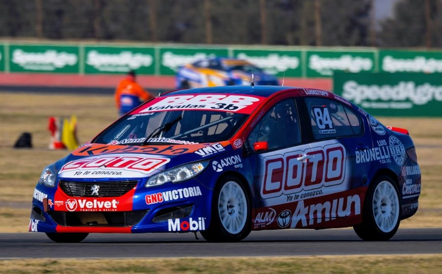 Juan Ignacio Canela tuvo una buena clasificaci&oacute;n en su debut con un Peugeot 408.