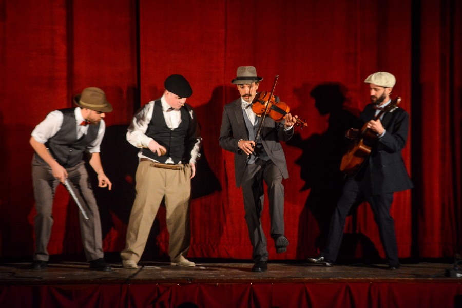 CIERRE. La Orquesta de El Cuarteto del Amor en el Cine Belgrano.