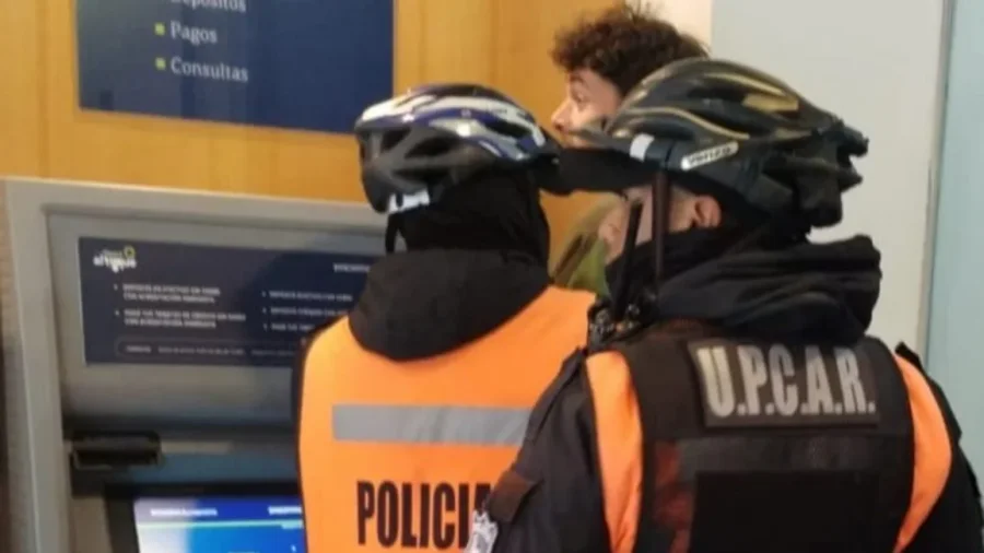 El ruso no se identific&oacute; y despu&eacute;s&nbsp;se refugi&oacute; en un cajero autom&aacute;tico cercano.