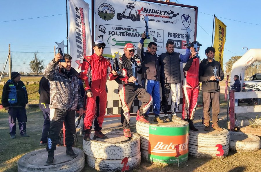 PODIO. Protagonistas de la ceremonia de premiación de la última final del Power