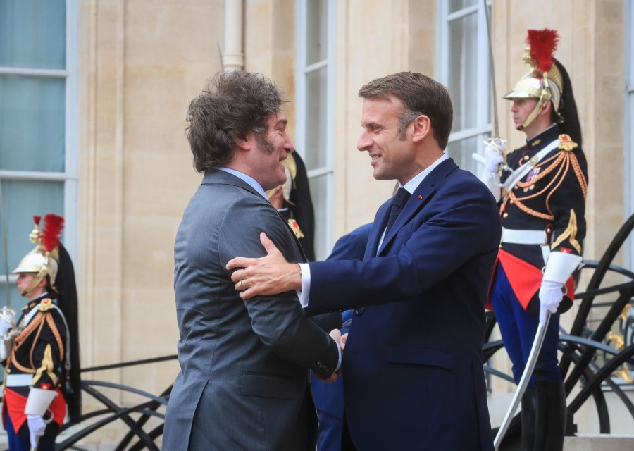 Milei se reuni&oacute; con Macron en Francia.