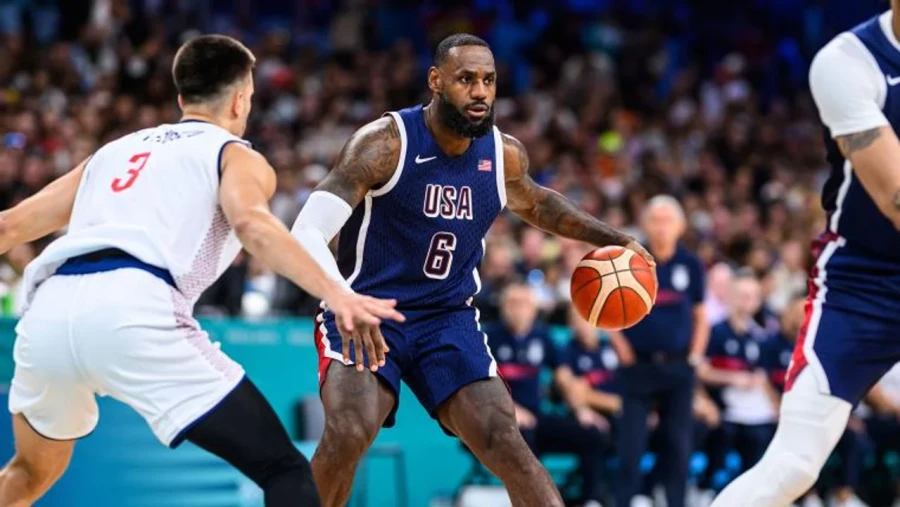 FIGURA./ Lebron James tuvo buen partido.