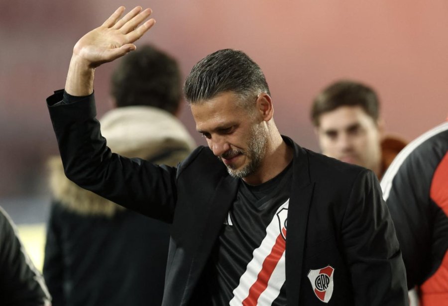MART&Iacute;N DEMICHELIS DIRIGI&Oacute; SU &Uacute;LTIMO PARTIDO EN RIVER