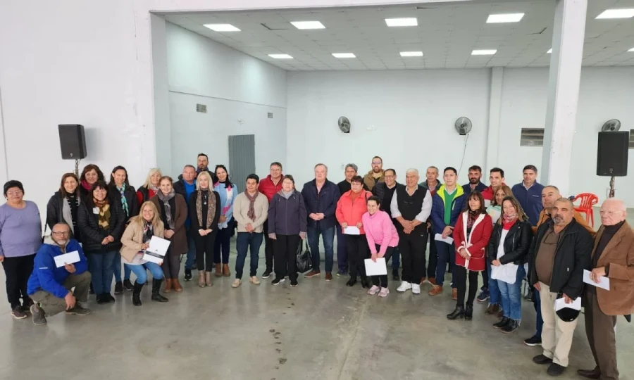 Los beneficiarios de aportes en Ceres.
