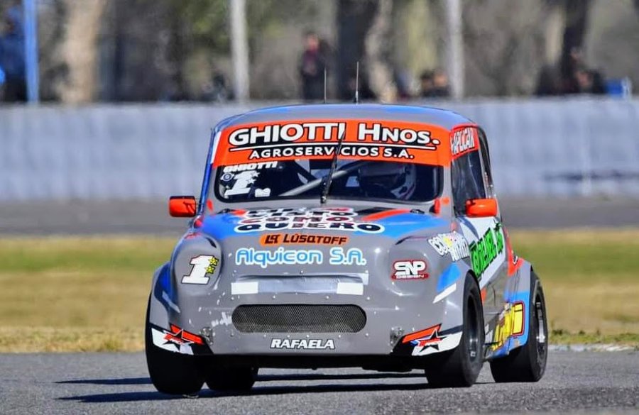 El rafaelino Agust&iacute;n Ghiotti volvi&oacute; a triunfar en la categor&iacute;a Fiat 600 TZ.