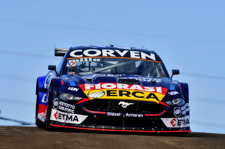 Jos&eacute; Manuel Urcera encabeza la Etapa Regular con el Ford Mustang.