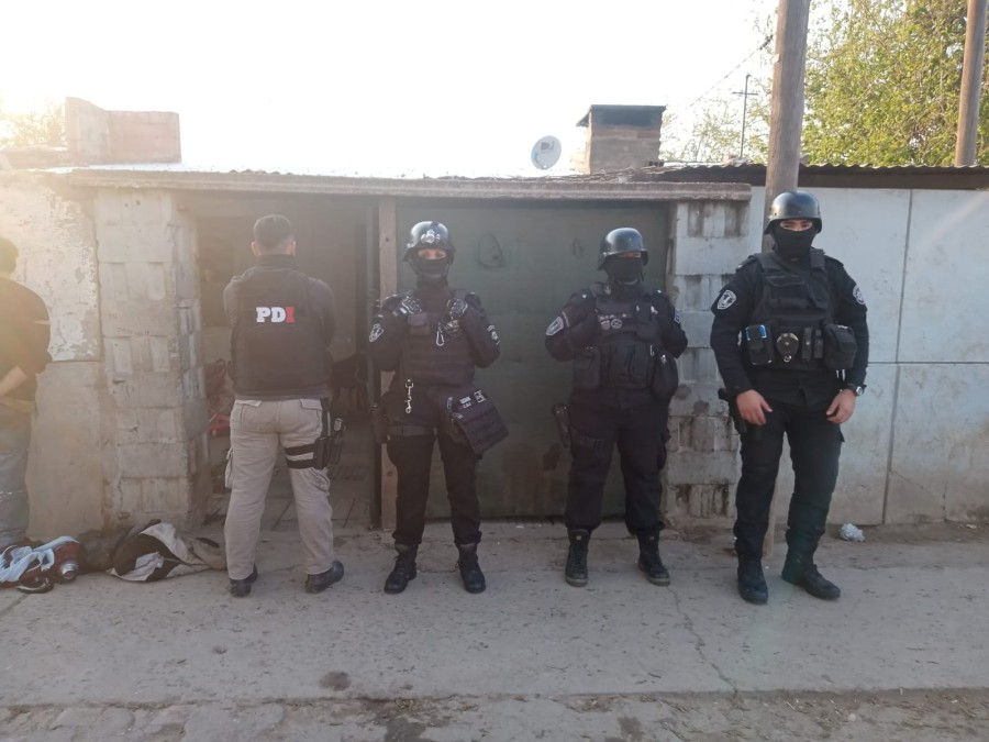 En dos allanamientos en calle Arias al 1400 -barrio Monse&ntilde;or Zazpe- identificaron al autor del hecho.