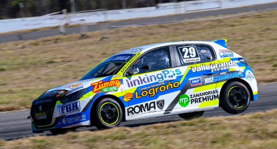 El sanrafaelino Gonzalo Antol&iacute;n gan&oacute; por primera vez con el Peugeot 208 en la Clase 2.