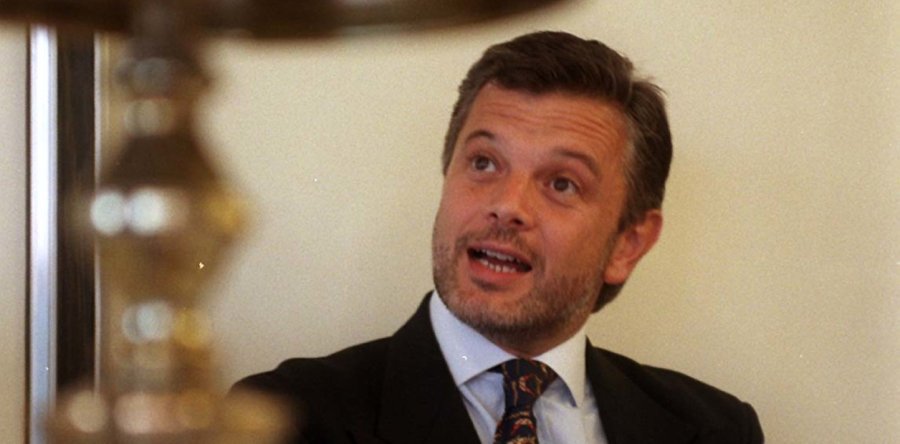 Alejandro Mosquera cuando asumi&oacute; como embajador argentino en Chile en 1998.&nbsp;