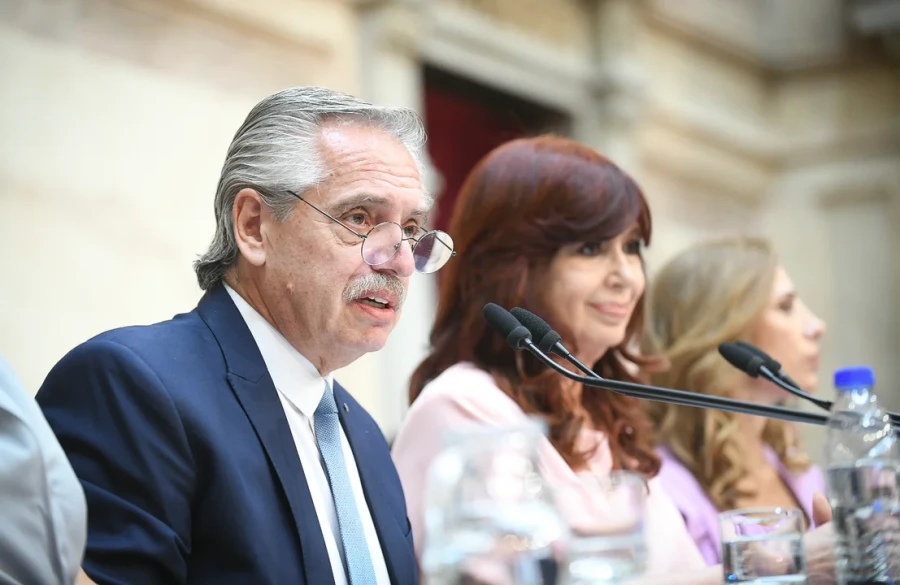 El presidente Alberto Fern&aacute;ndez junto a la vicepresidenta Cristina Kirchner.