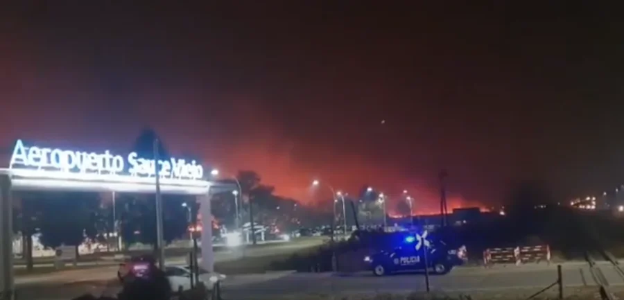 Las condiciones clim&aacute;ticas en Sauce Viejo habr&iacute;an resultado beneficiosas para la expansi&oacute;n del fuego ya que no llegaron las lluvias previstas.