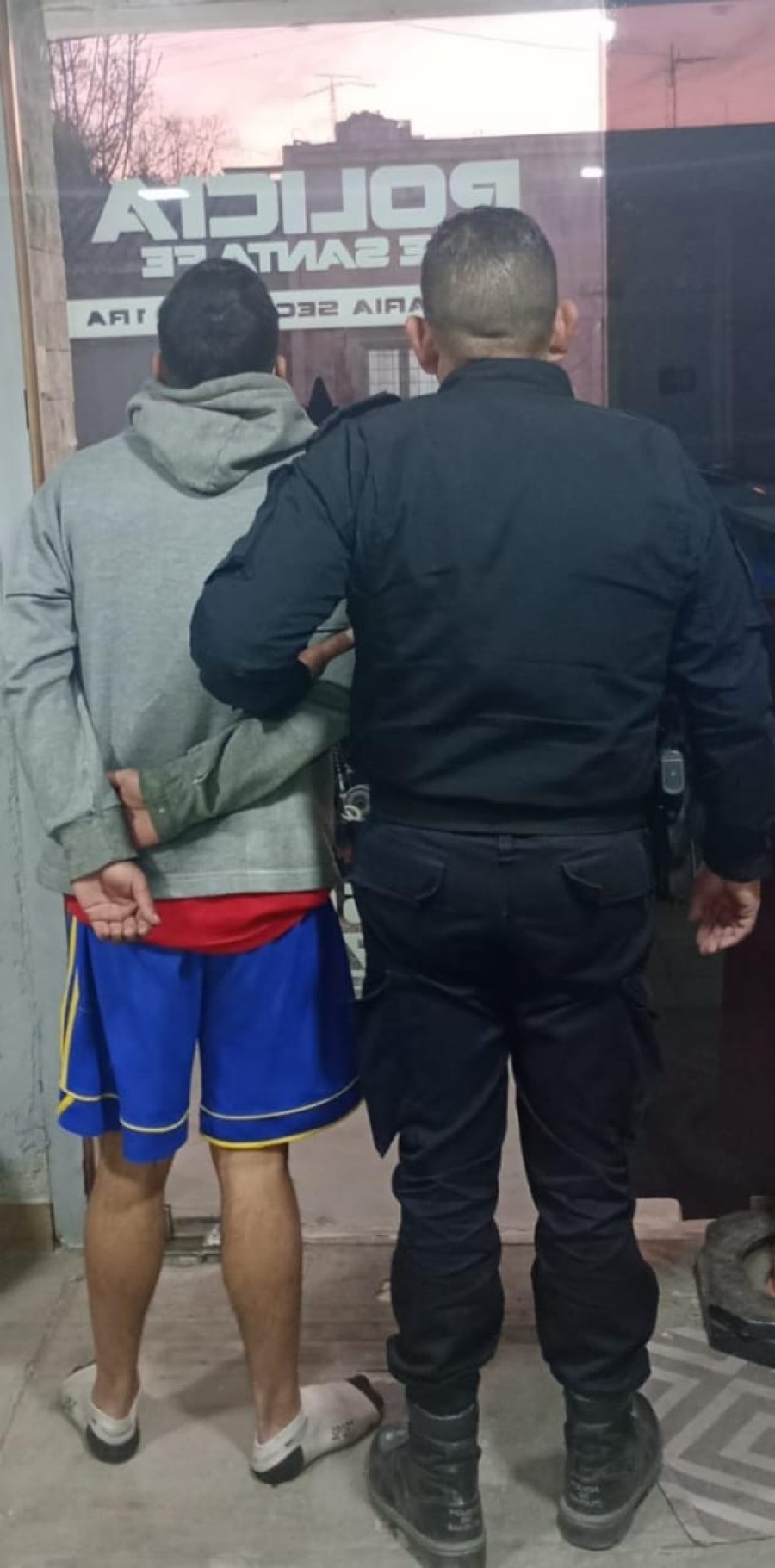 El autor del arrebato qued&oacute; alojado en sede de la Alcaid&iacute;a de la UR V a disposici&oacute;n de la Justicia.