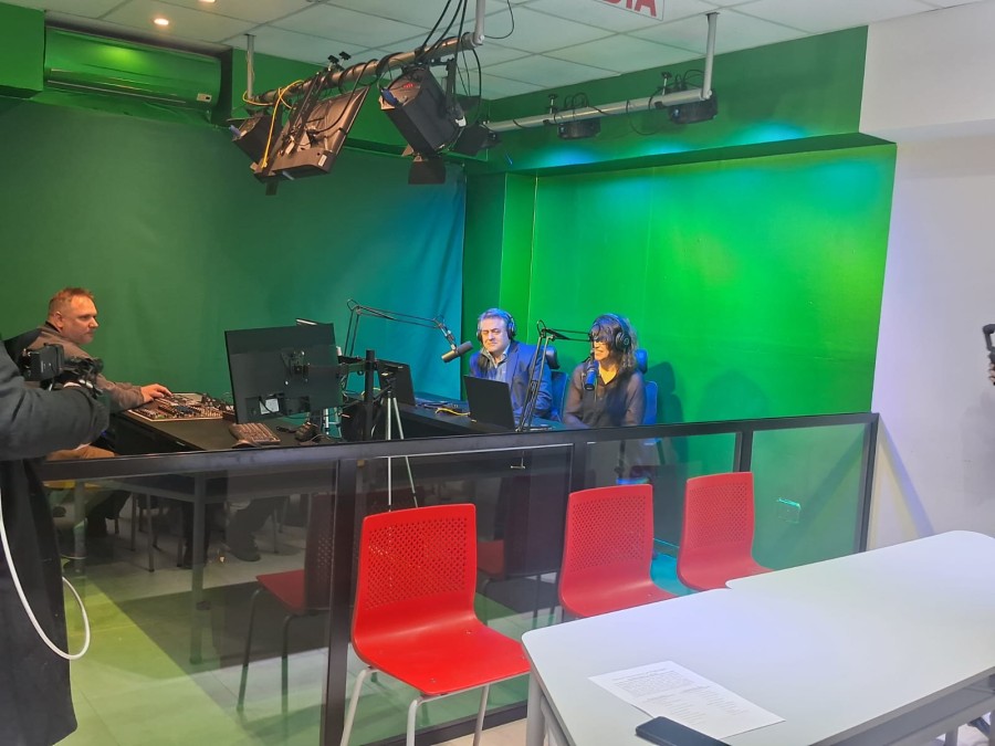 UCES Rafaela inaugur&oacute; su propia Aula Multimedia.