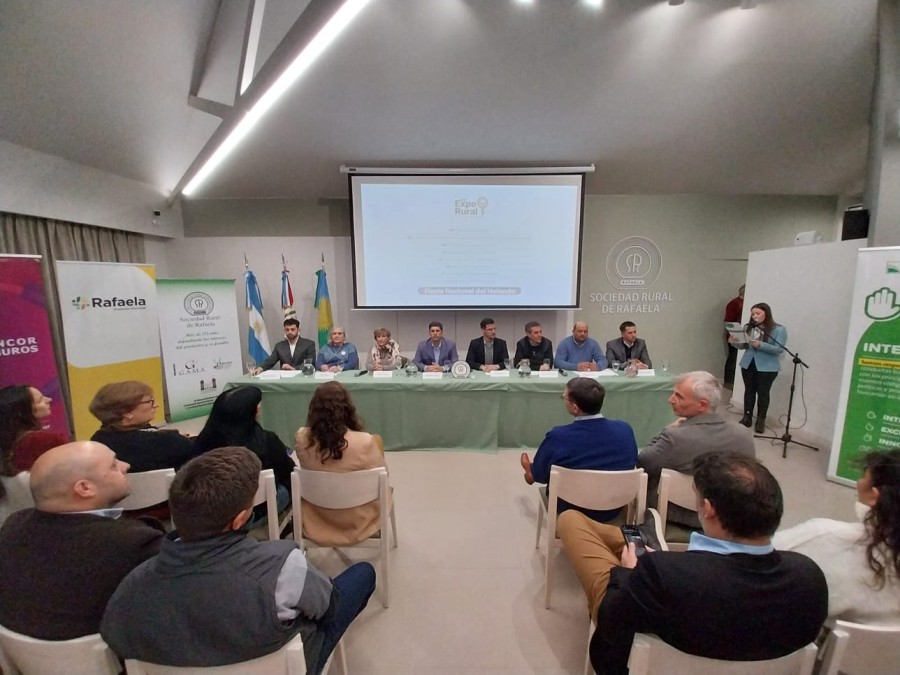 ANUNCIO. En la presentaci&oacute;n oficial de la expo se dieron detalles de la competencia Holando.