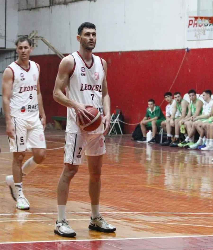FIGURA. Franco Chiabotto anot&oacute; 32 puntos en el triunfo juliense.