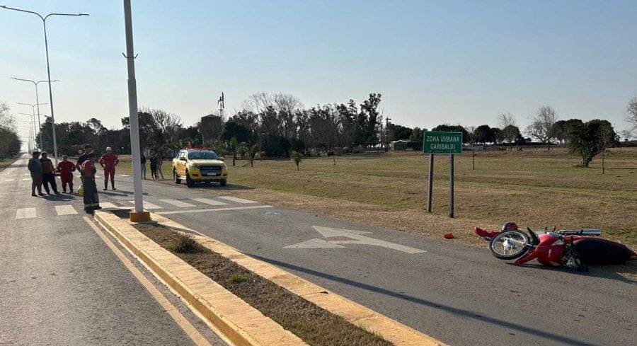 En Garibaldi colisionaron una motocicleta y un caballo. Las motociclistas fueron derivadas al Hospital "Jaime Ferr&eacute;".
