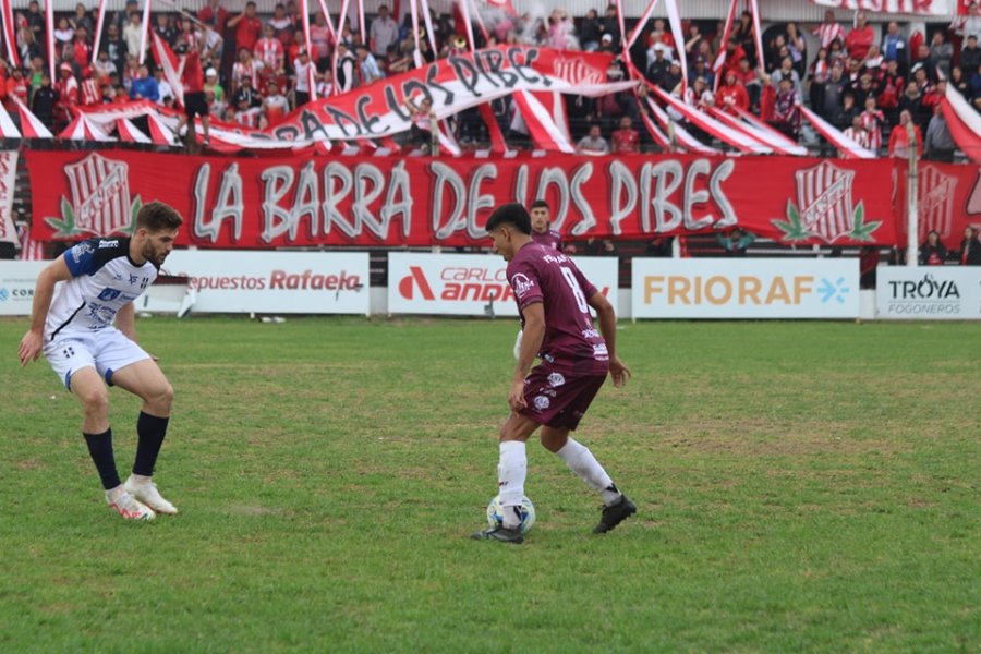 TIENE QUE APARECER./ El Le&oacute;n necesita del buen nivel de Peralta.