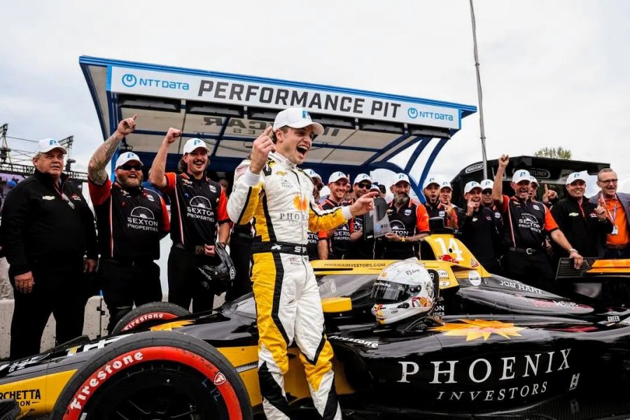 Santino Ferrucci consigui&oacute; su primera pole en la categor&iacute;a IndyCar Series.