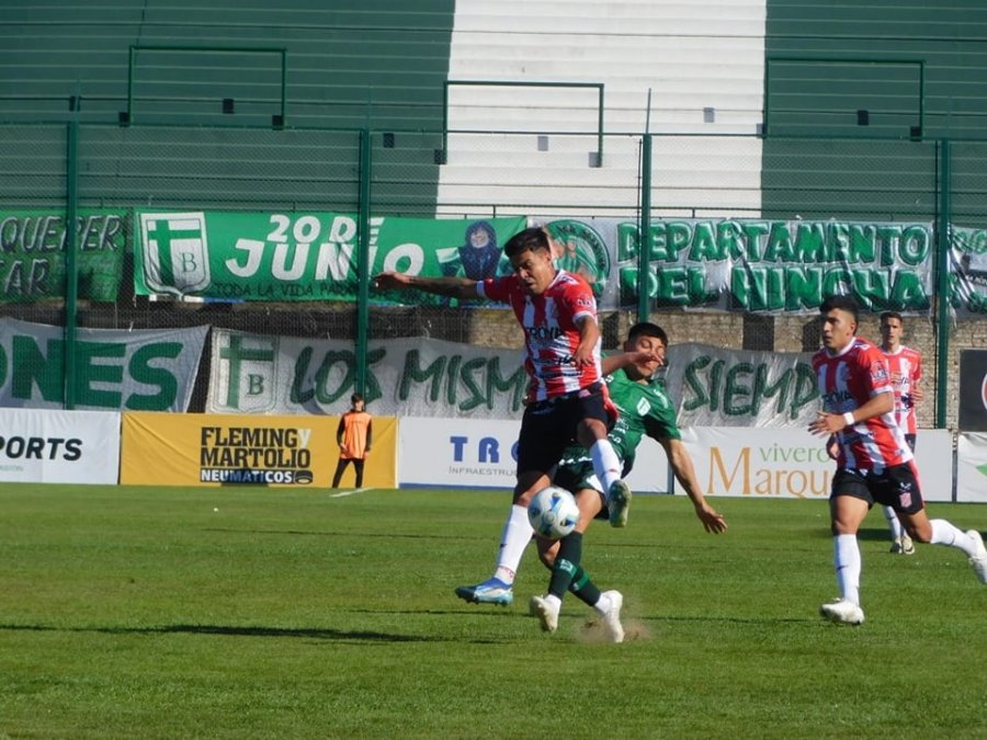 QUEDO ULTIMO SOLO./ El Le&oacute;n perdi&oacute; por primera vez en el a&ntilde;o ante Sp. Belgrano.